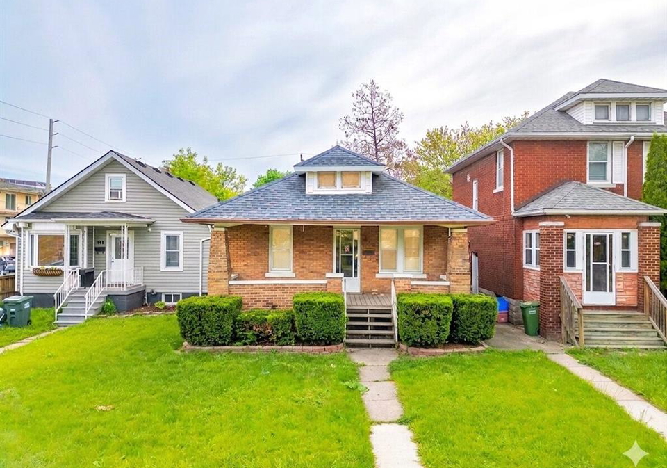 543-rankin-windsor-ontario-26011823