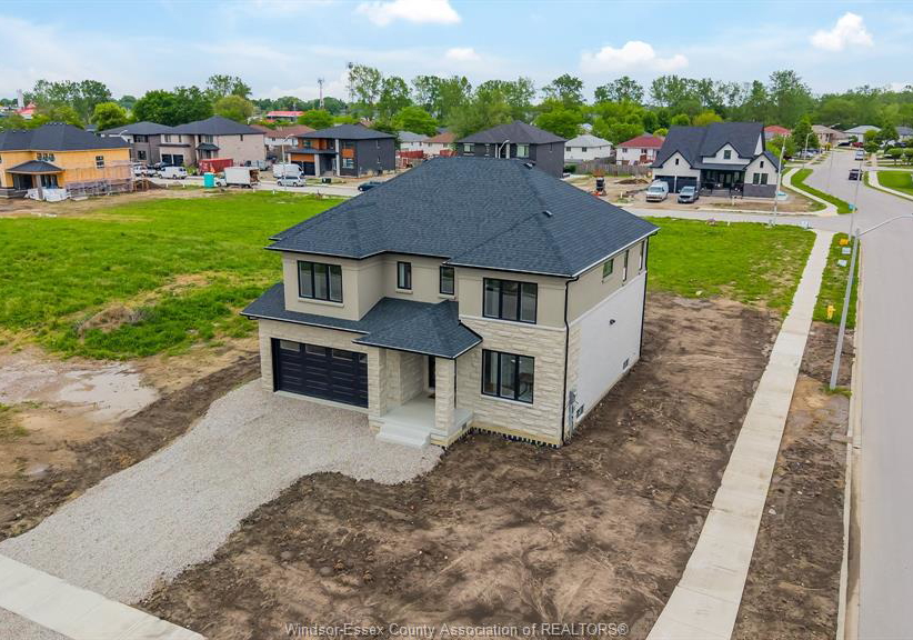 3698-farrow-avenue-windsor-ontario-26011832