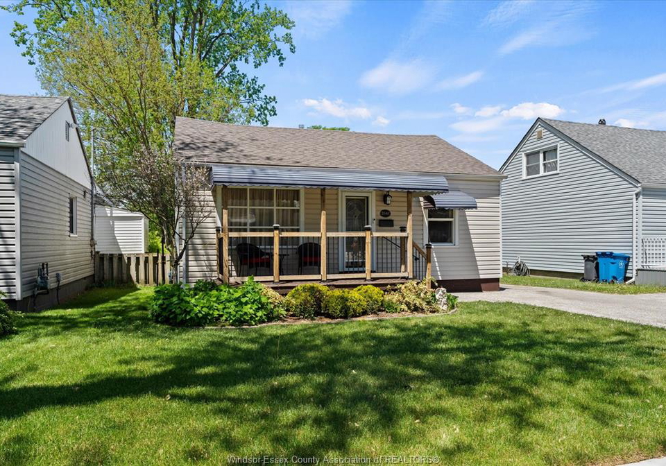 3560-barrymore-windsor-ontario-26011835
