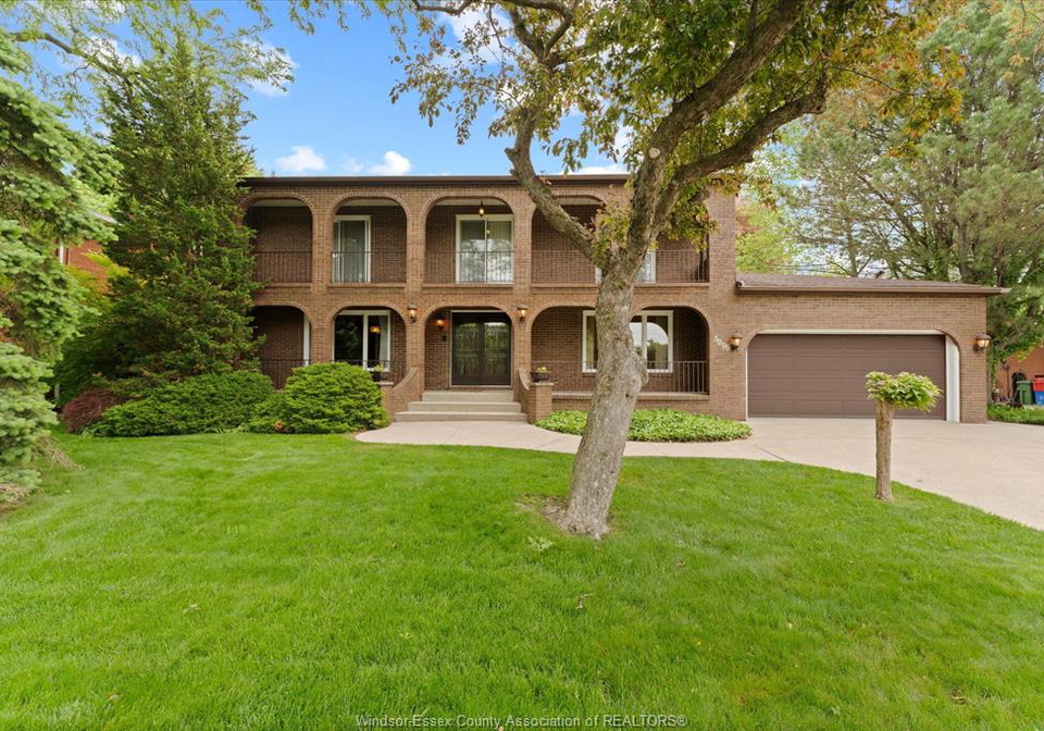 3696-huntington-avenue-windsor-ontario-26011842