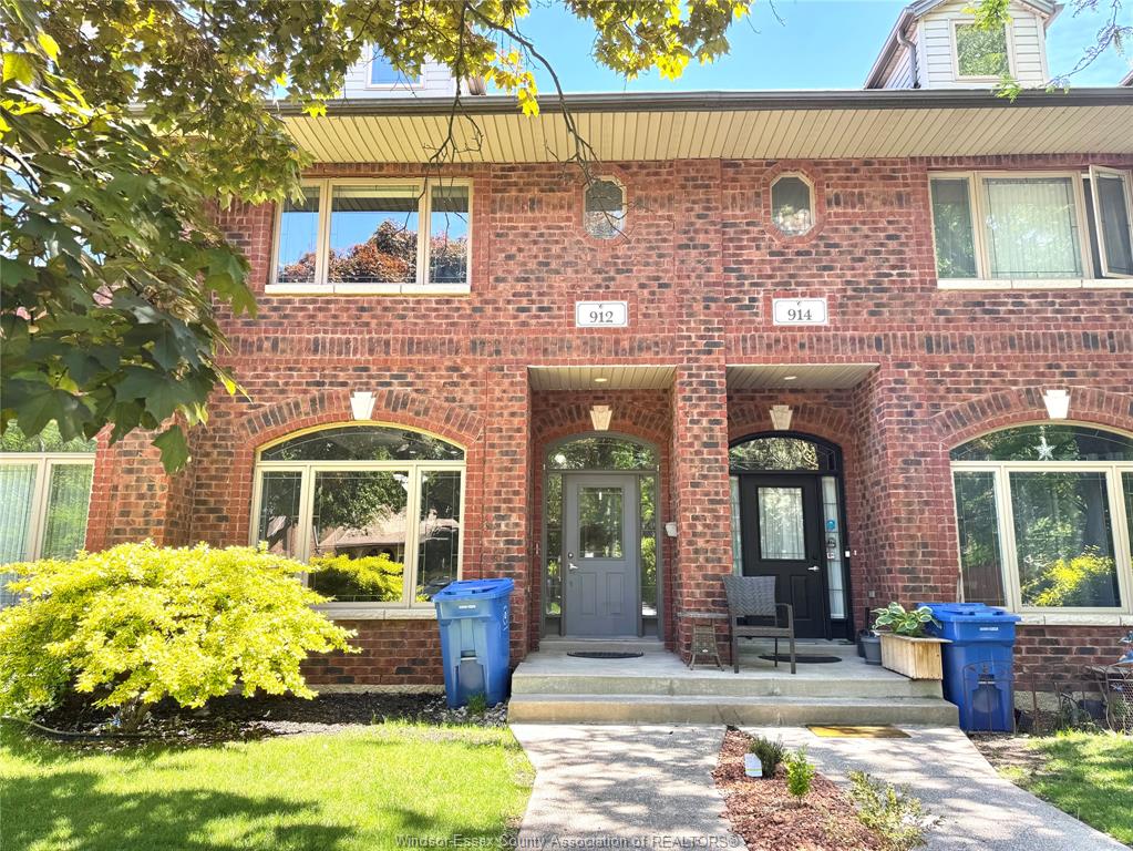 912-monmouth-windsor-ontario-26011845