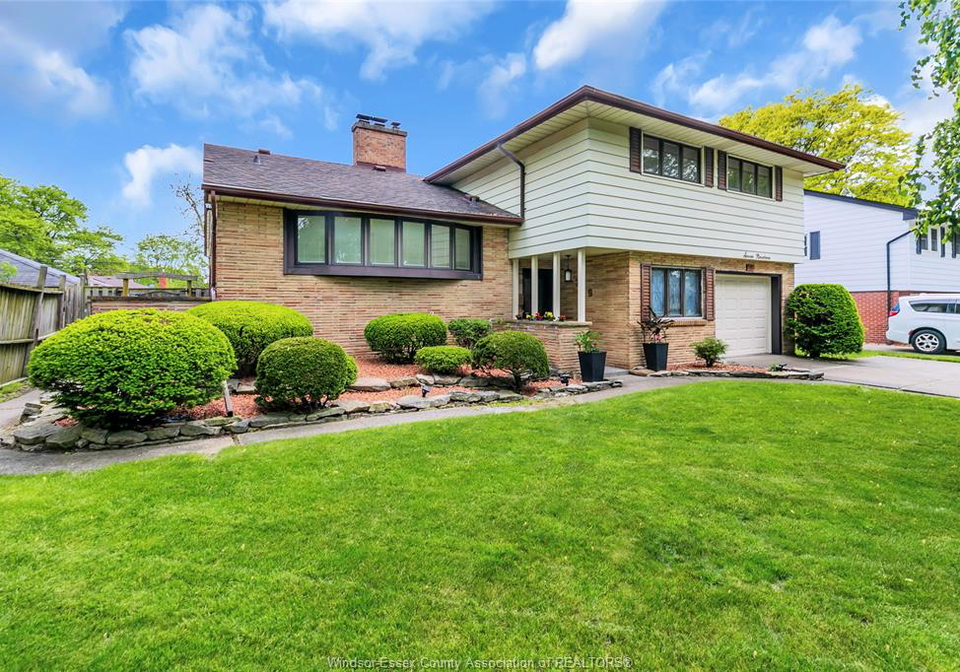 719-champlain-drive-windsor-ontario-26011854