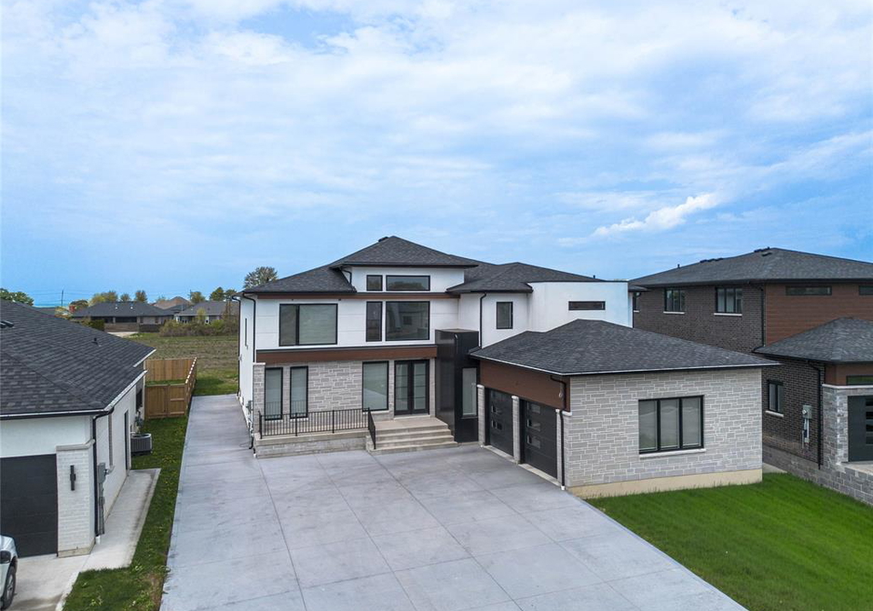 7-cypress-pointe-leamington-ontario-26011865