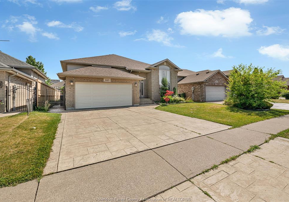 143-amy-croft-lakeshore-ontario-26011879