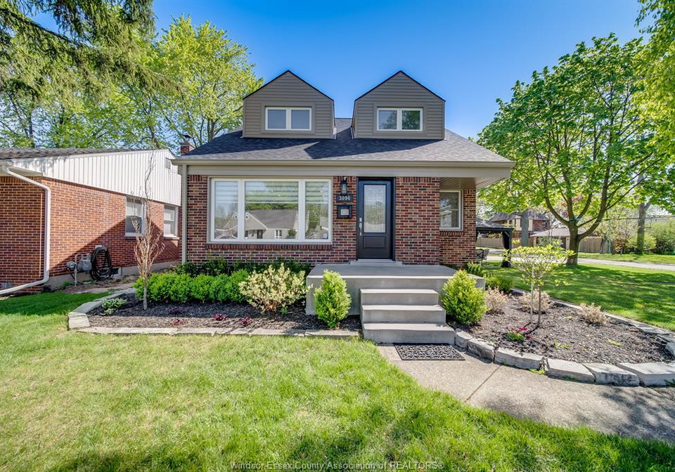 3094-bruce-windsor-ontario-26011884
