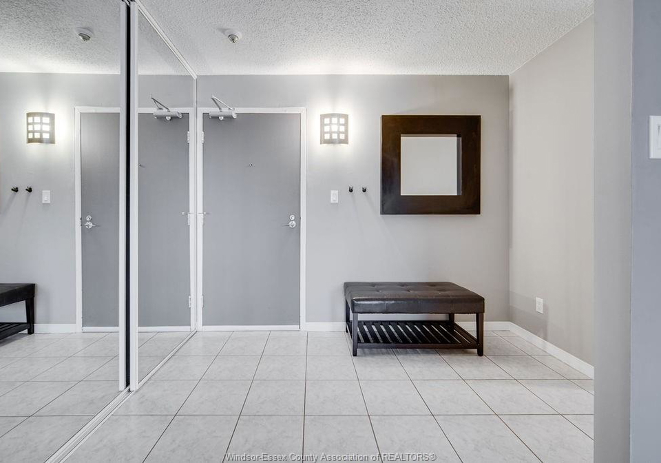 9099-riverside-drive-windsor-ontario-26011891
