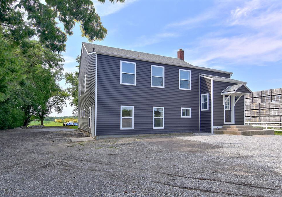 1502-mersea-road-d-leamington-ontario-26011904