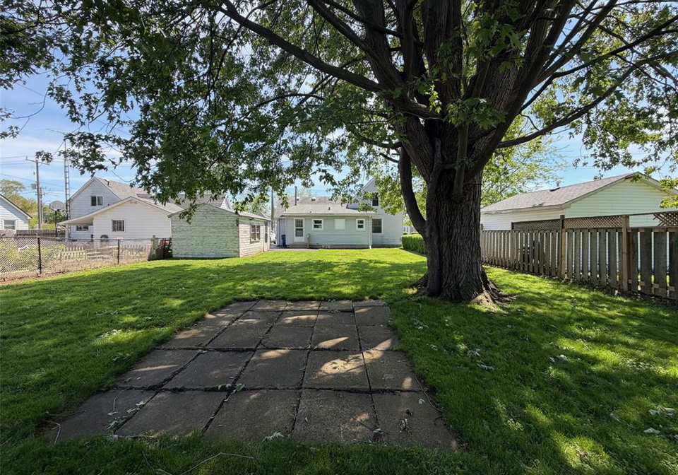 220-queen-street-wallaceburg-ontario-26011911