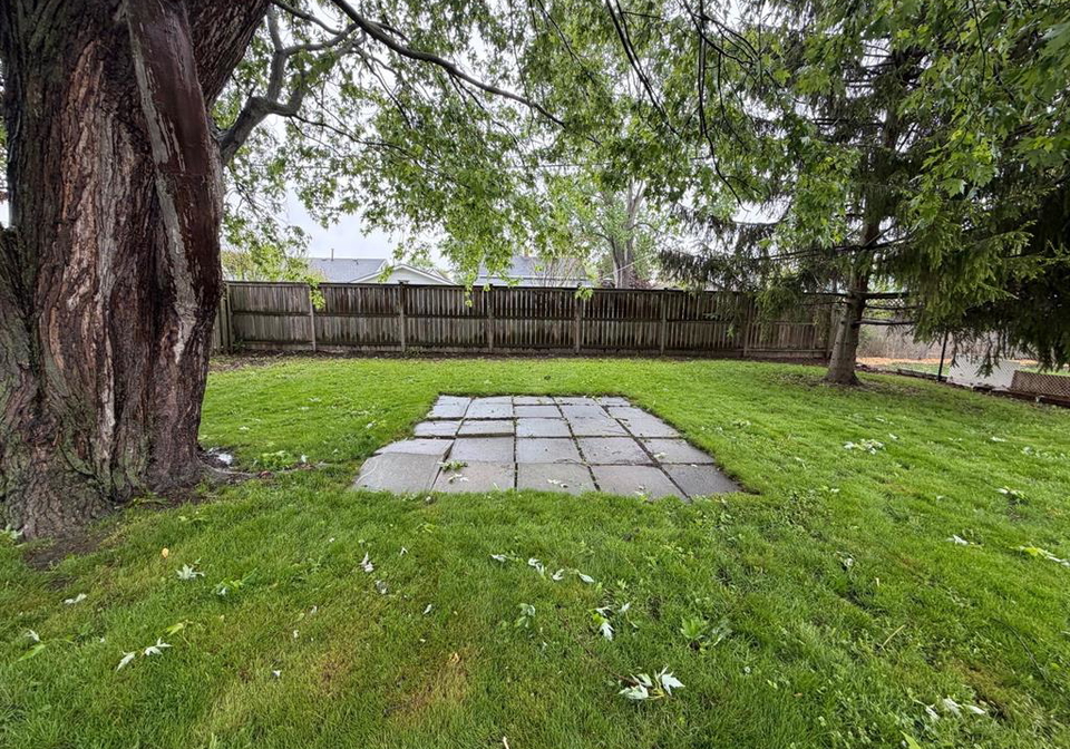 220-queen-street-wallaceburg-ontario-26011911