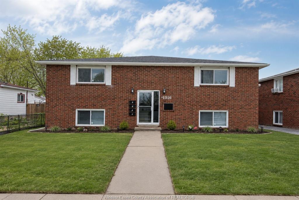 1316-california-windsor-ontario-26011912