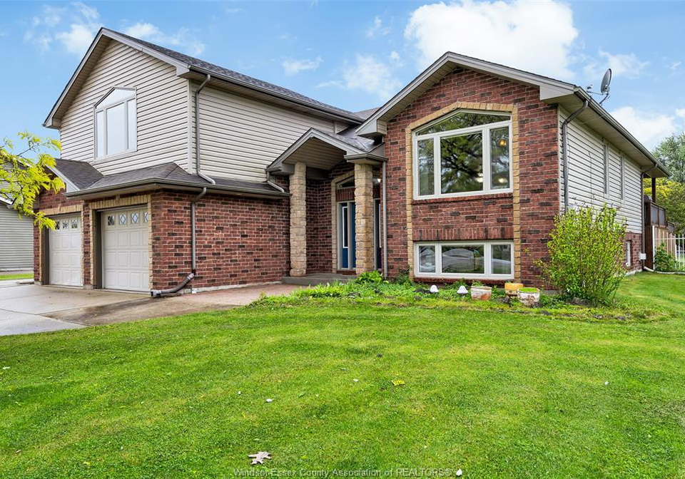 303-gosfield-townline-west-essex-ontario-26011915