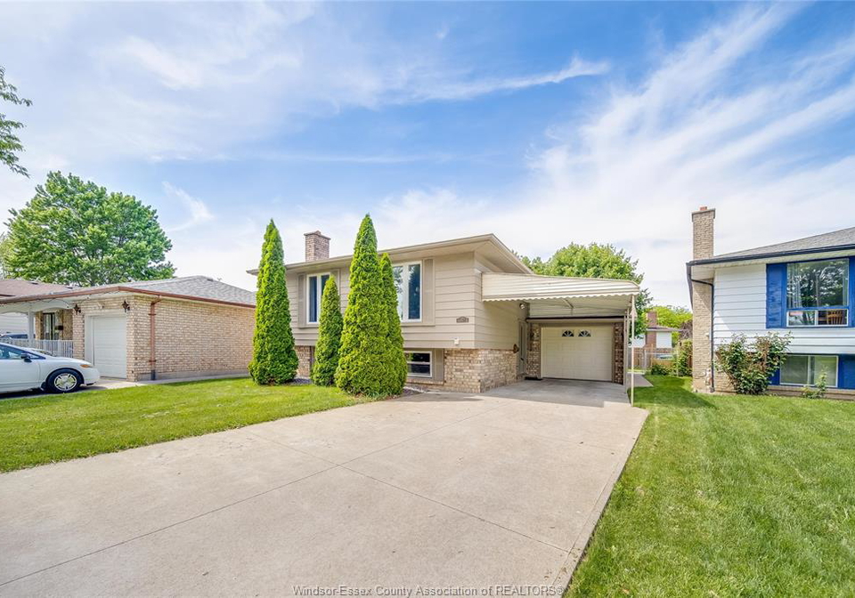 10572-palms-windsor-ontario-26011917