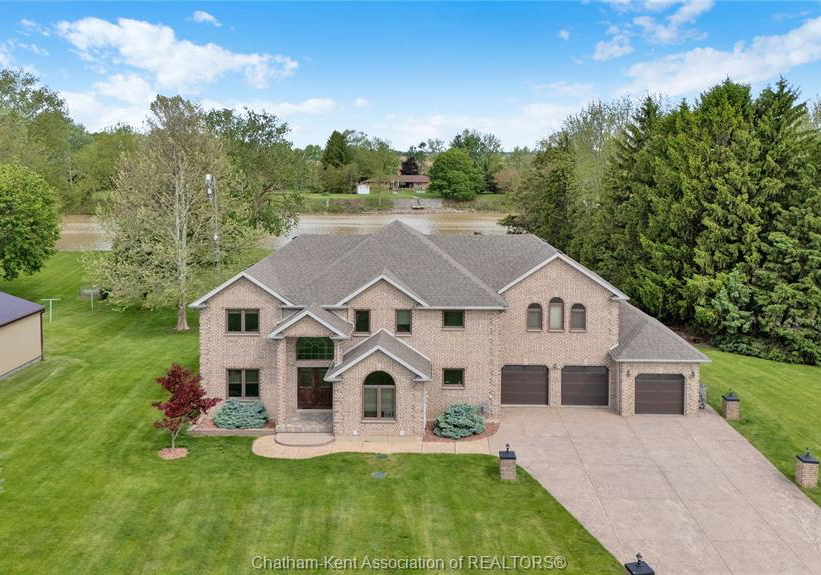 7057-riverview-line-chatham-ontario-26011927