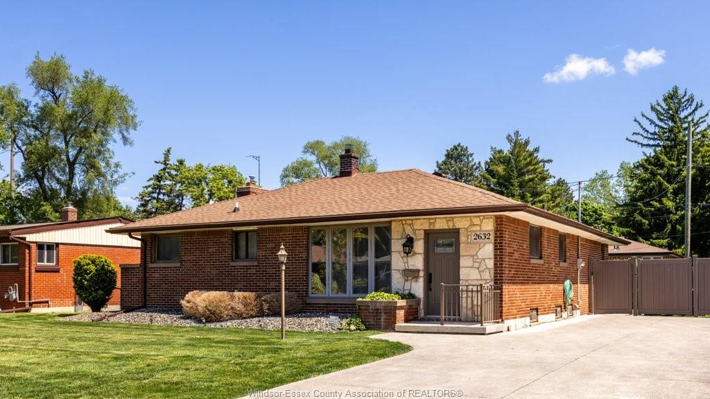 2632-everts-avenue-windsor-ontario-26011937