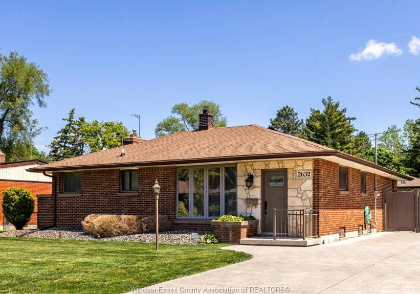 2632-everts-avenue-windsor-ontario-26011937
