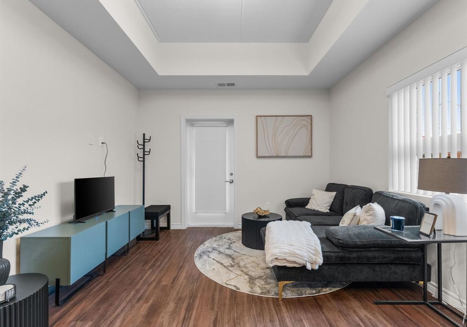 8401-wyandotte-street-east-windsor-ontario-26012000