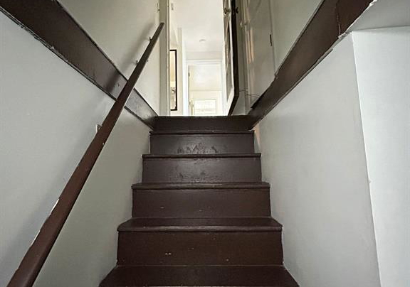 3153-peter-street-windsor-ontario-26012003