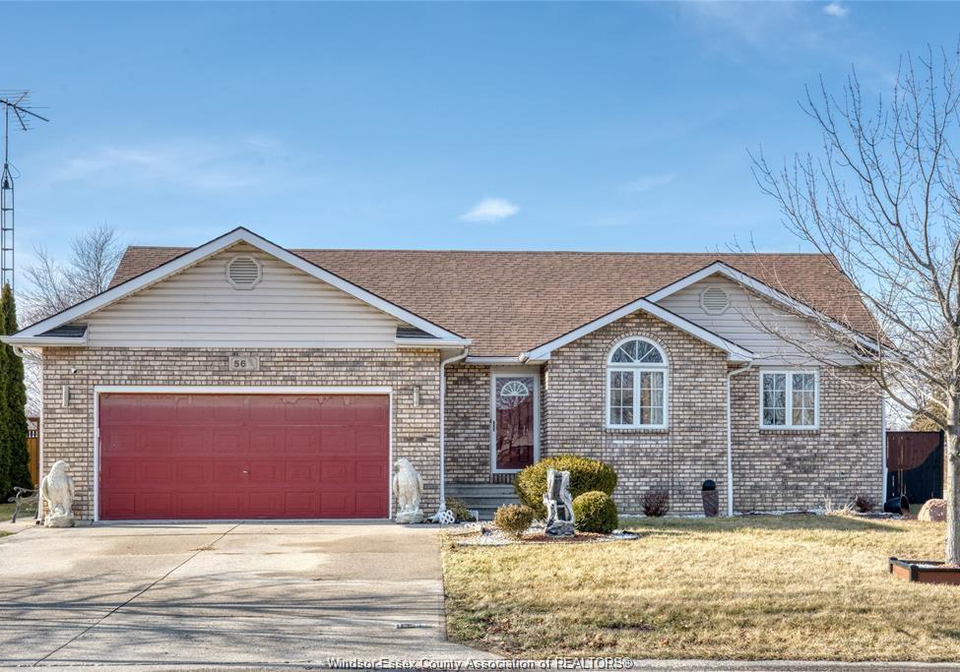 56-rose-avenue-tilbury-ontario-26012011
