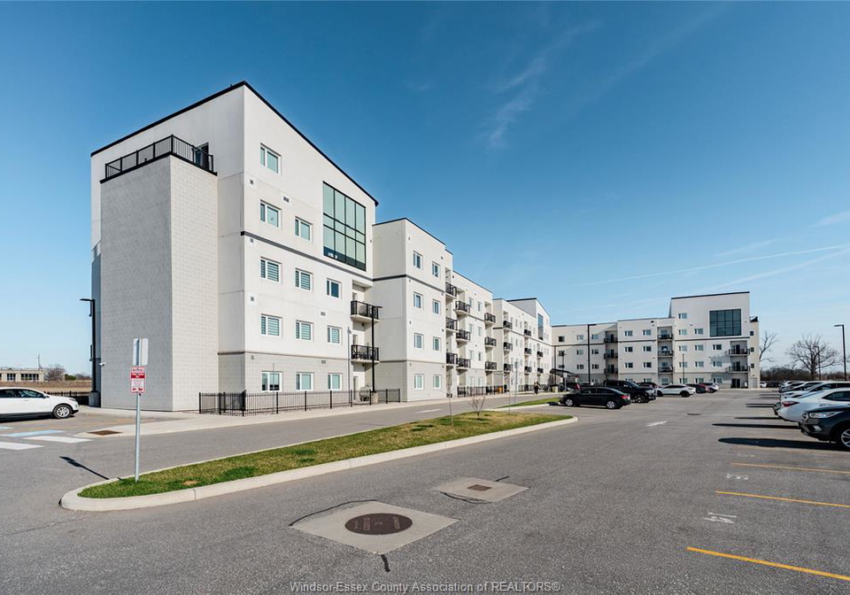 1900-concession-road-6-lasalle-ontario-26012032