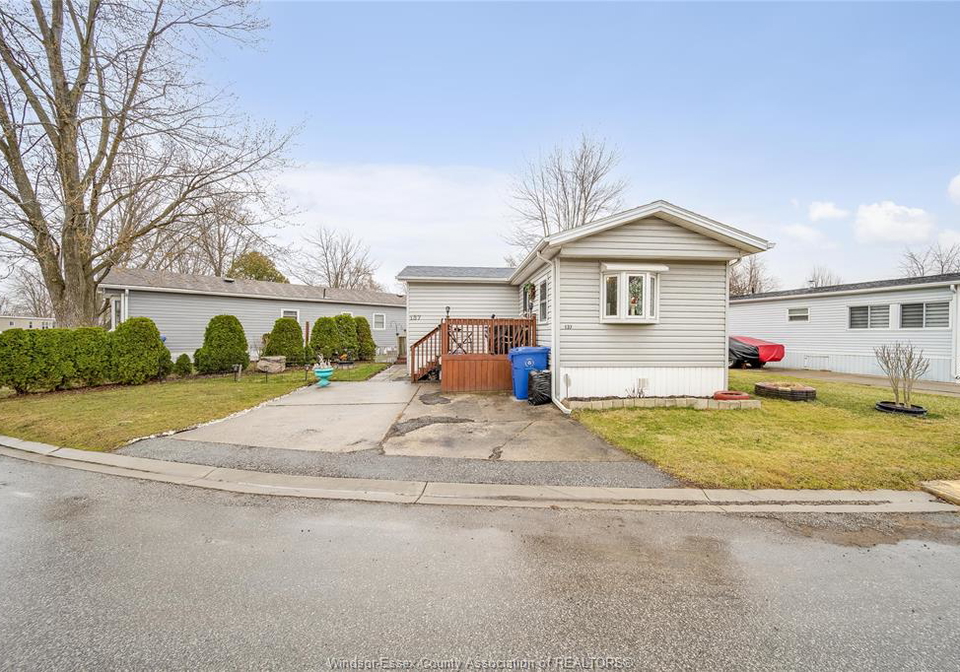 137-dana-drive-essex-ontario-26012041