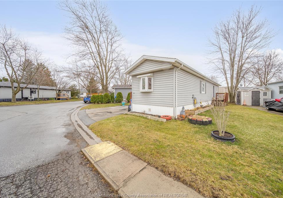 137-dana-drive-essex-ontario-26012041