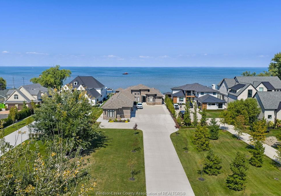 1014-lilydale-lakeshore-ontario-26012047