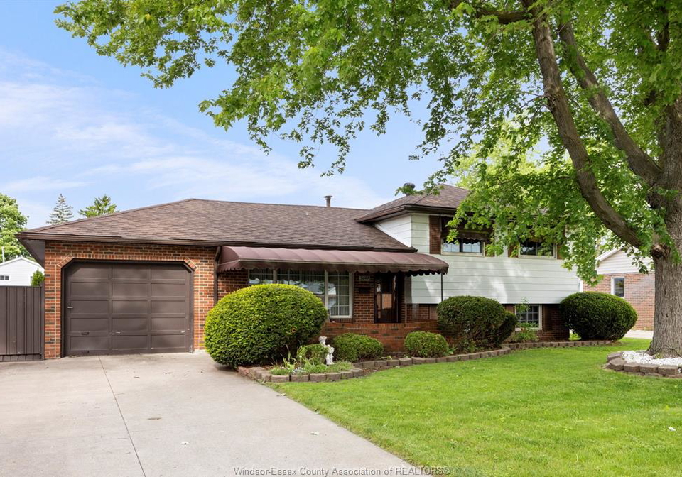 5649-baldwin-windsor-ontario-26012050