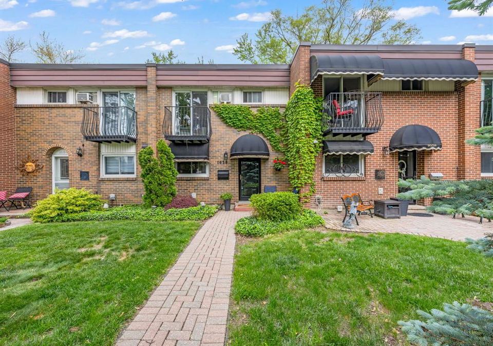 1656-eastgate-estates-windsor-ontario-26012060