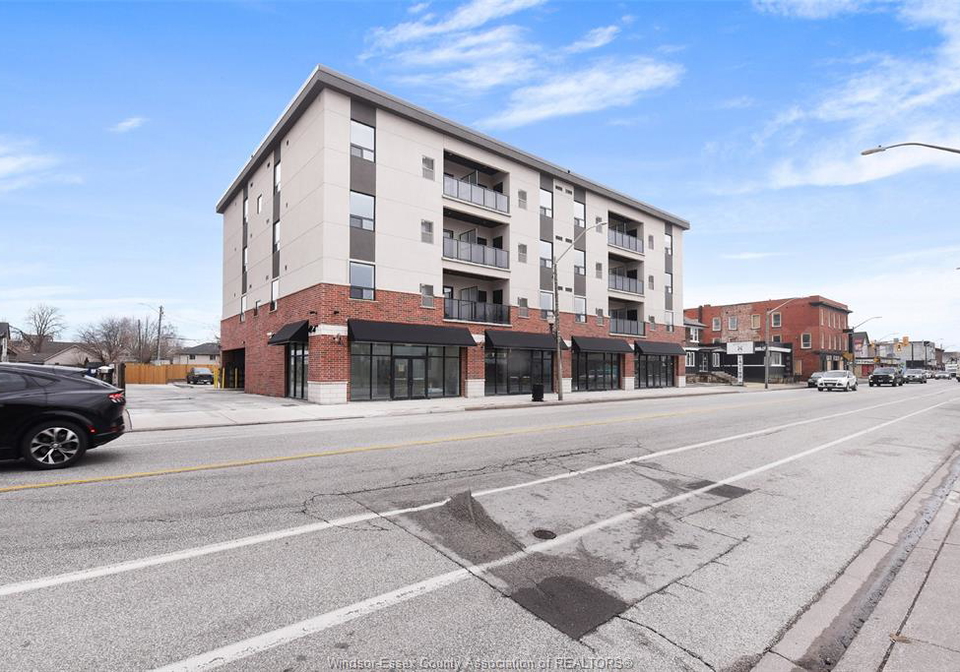 840-wyandotte-windsor-ontario-26012081