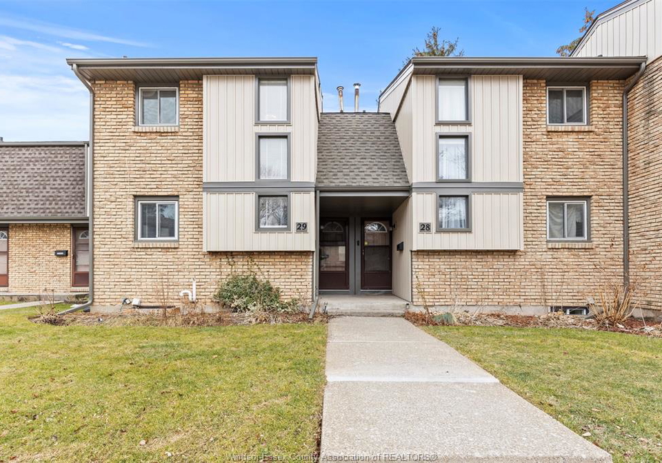 302-vine-street-st-catharines-ontario-26012087
