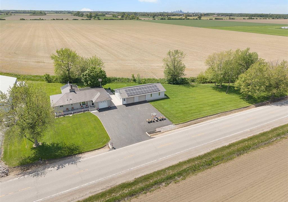 4831-11th-concession-tecumseh-ontario-26012100