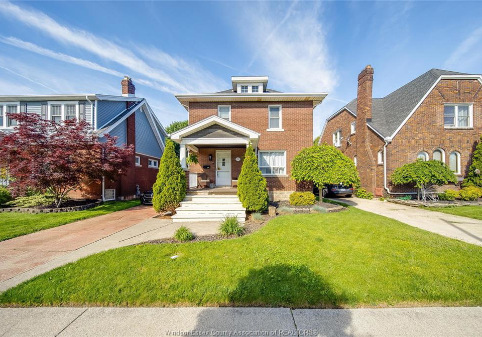 2151-lincoln-road-windsor-ontario-26012114