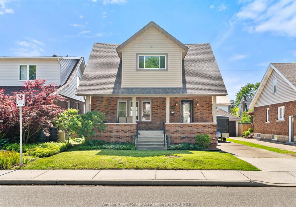 2347-windermere-road-windsor-ontario-26012152