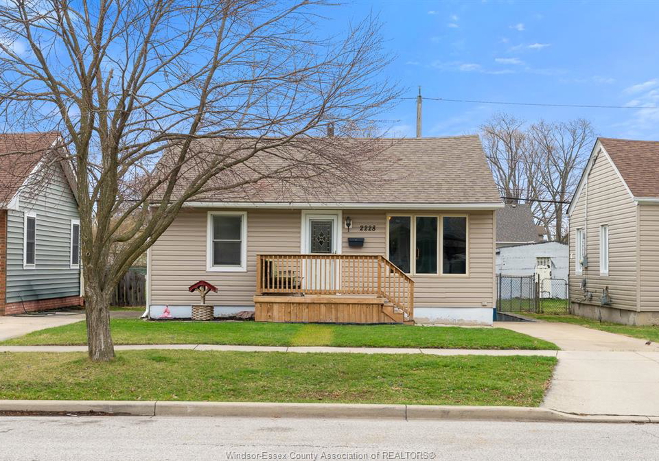 2228-elsmere-avenue-windsor-ontario-26012172