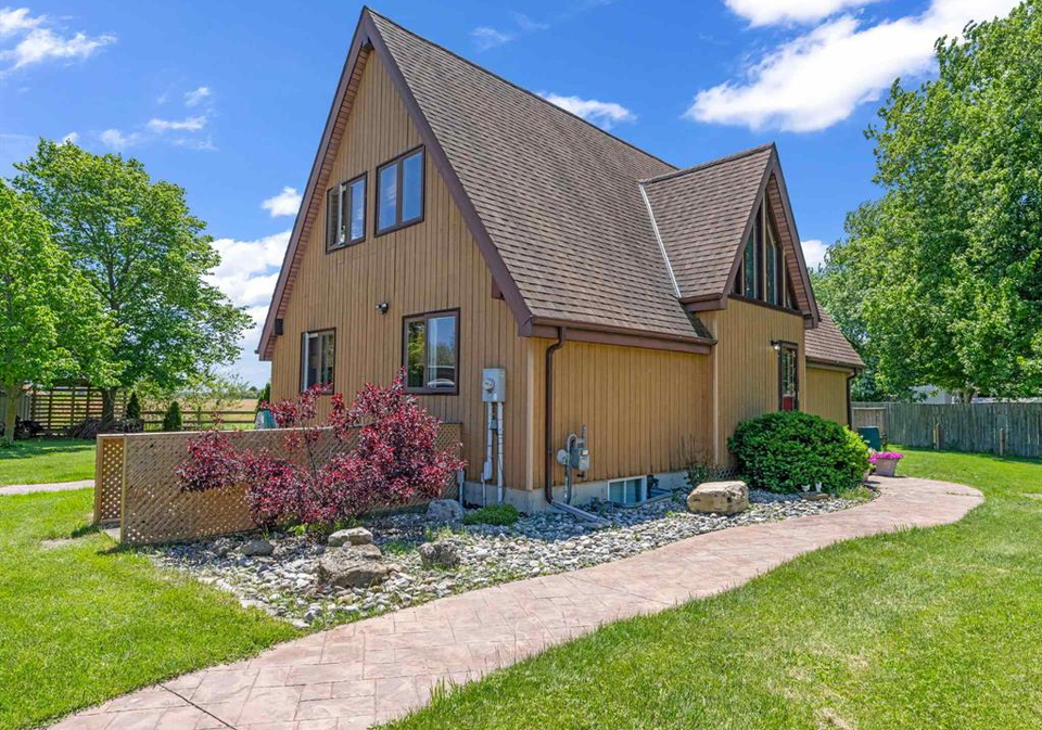 3315-3rd-concession-harrow-ontario-26012193