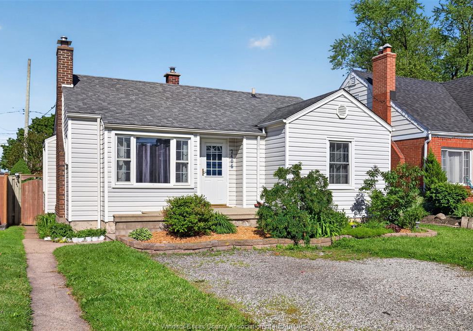 2406-byng-windsor-ontario-26012194