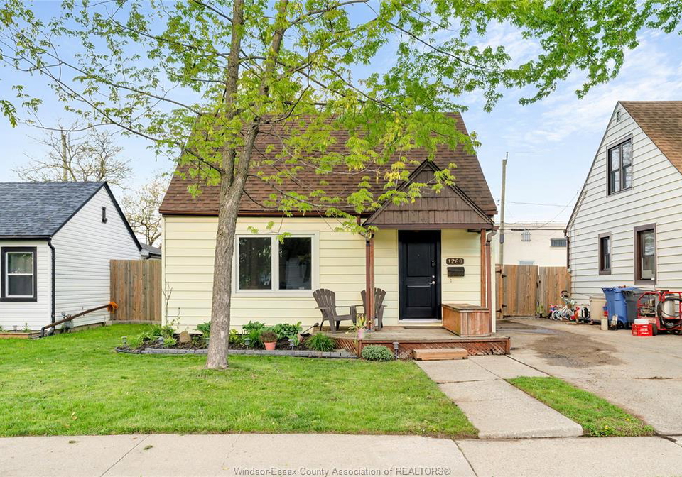 1260-oak-windsor-ontario-26012197