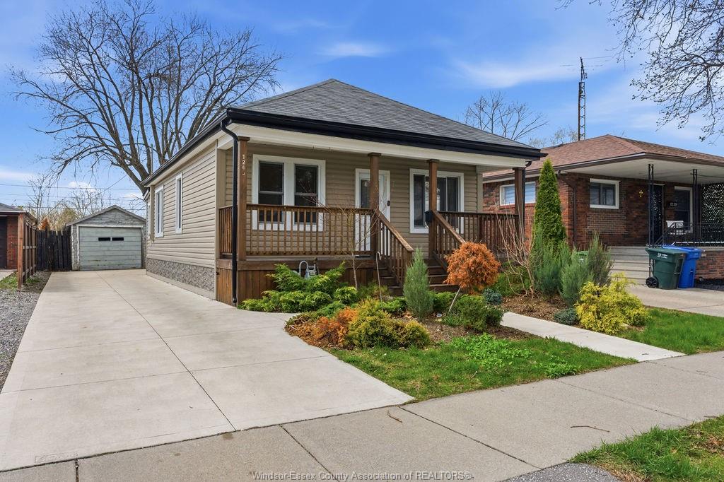 1245-george-windsor-ontario-26012207
