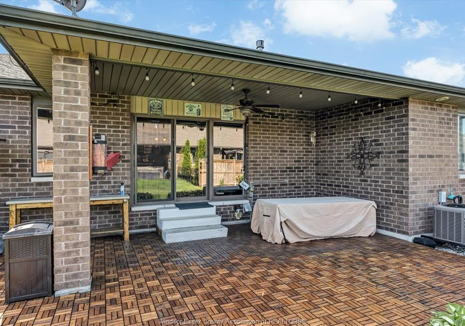 2266-gatwick-avenue-windsor-ontario-26012208