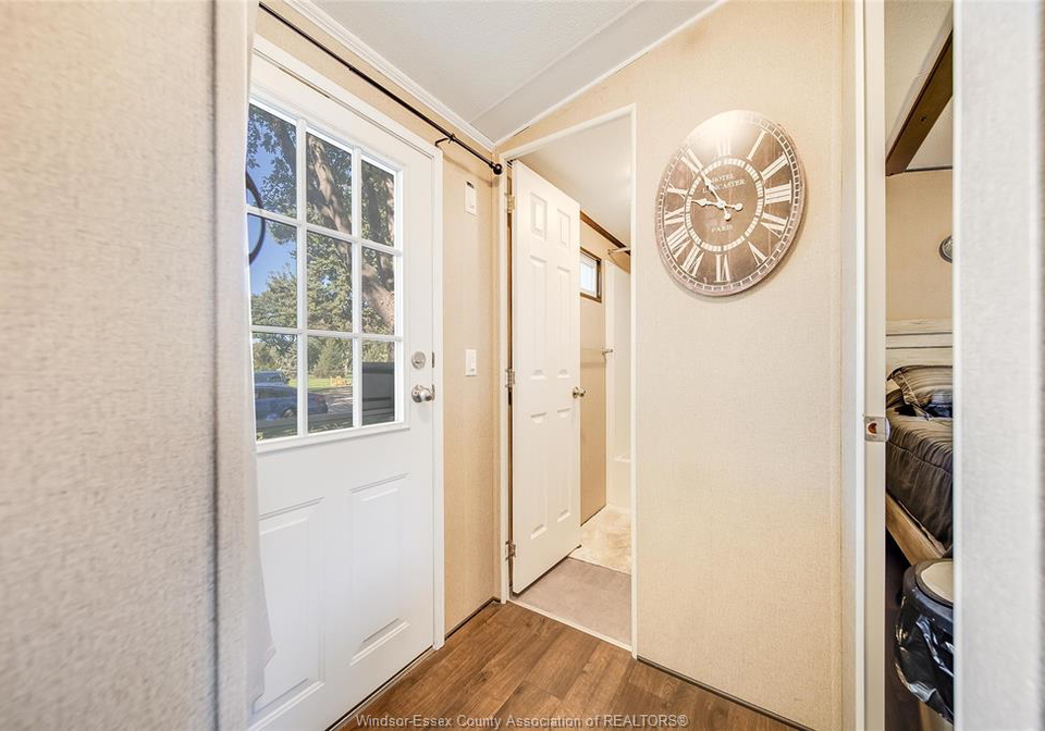 981-county-road-2-lakeshore-ontario-26012215