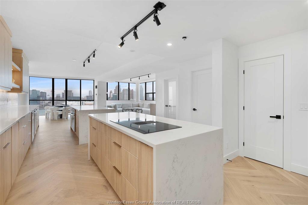 515-riverside-drive-west-windsor-ontario-26012217