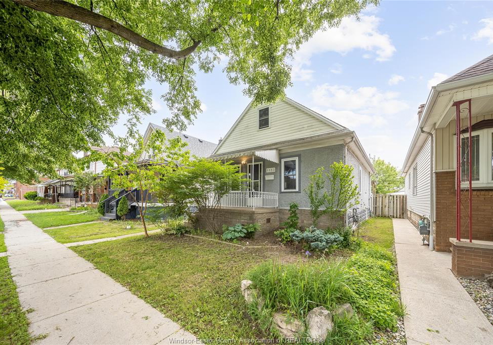 1153-gladstone-avenue-windsor-ontario-26012223