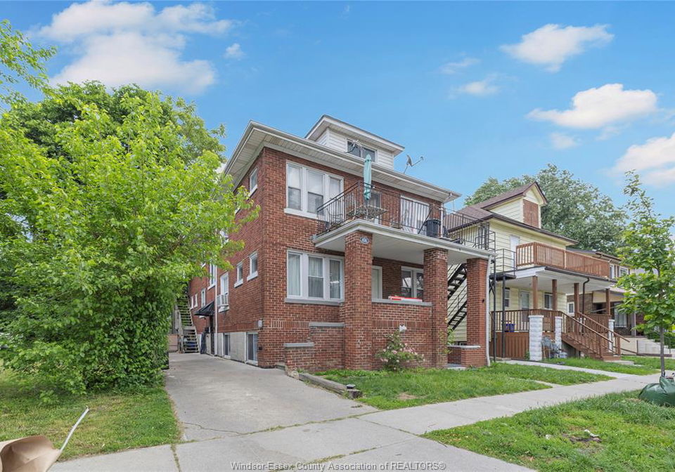 826-jos-janisse-avenue-windsor-ontario-26012259