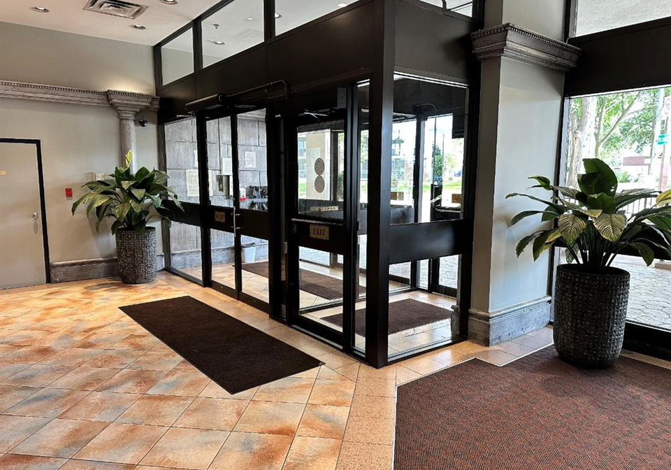 150-park-street-west-windsor-ontario-26012261