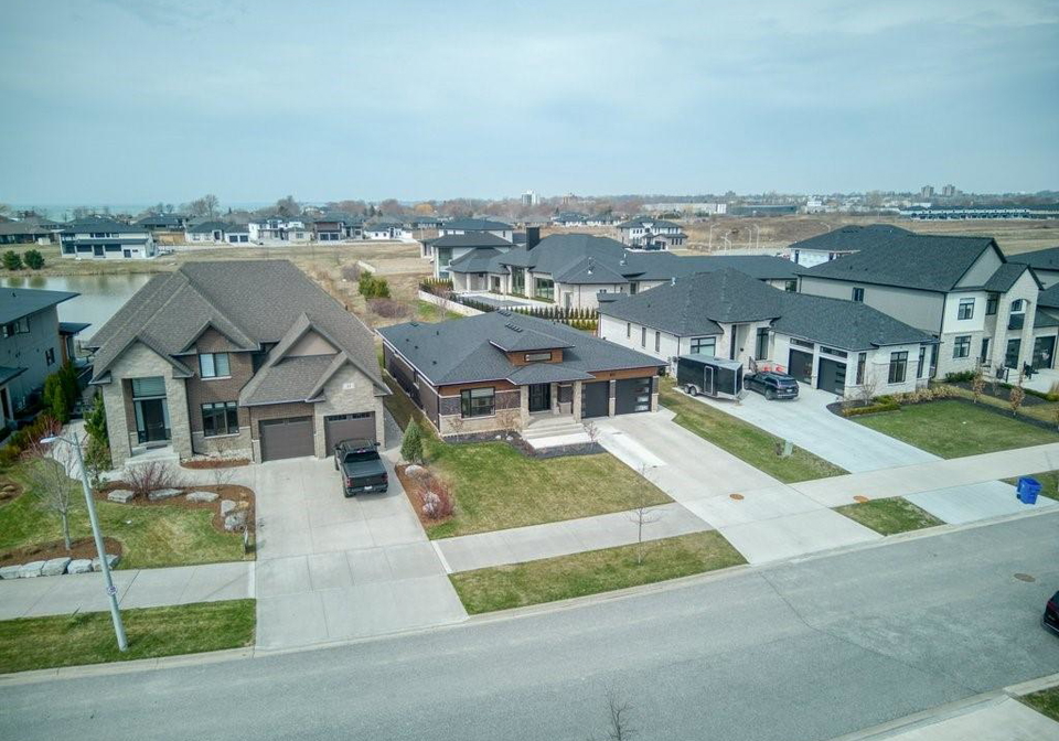37-augusta-drive-leamington-ontario-26012276