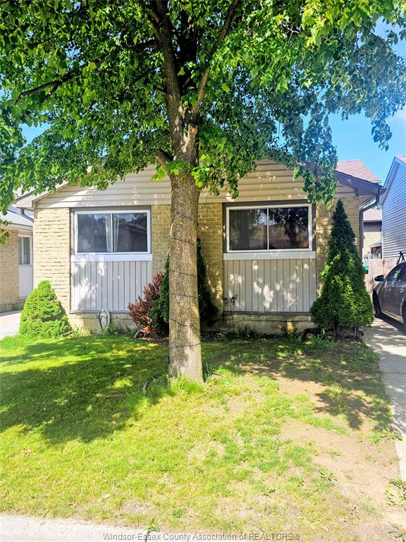 8232-gregory-place-windsor-ontario-26012283