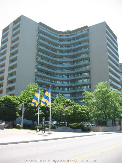 111-riverside-drive-east-windsor-ontario-26012298