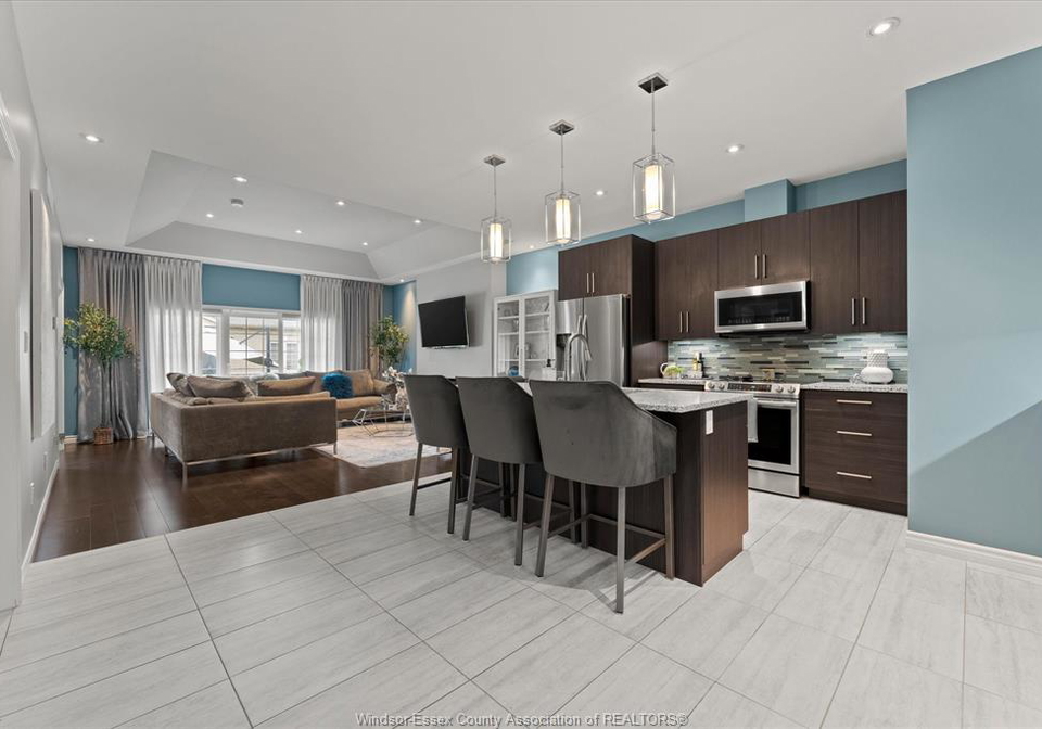 6087-livingstone-street-windsor-ontario-26012309