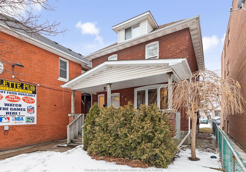 895-pillette-windsor-ontario-26012330