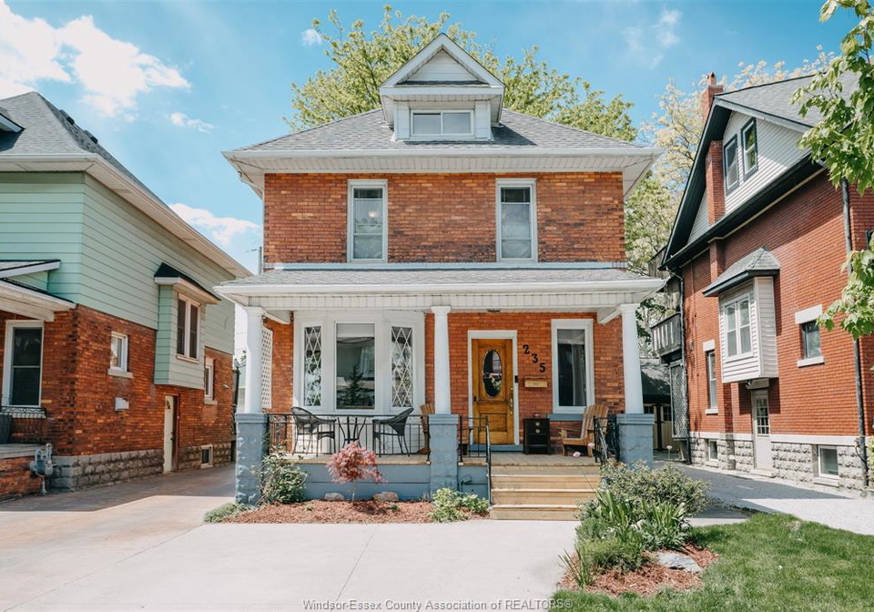 235-oak-avenue-windsor-ontario-26012335